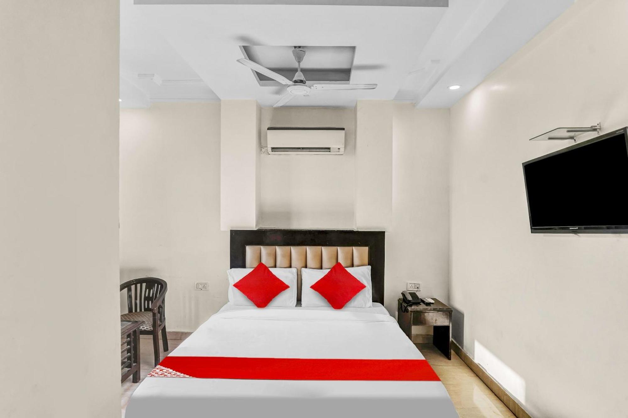 Hotel O Delhi Empire Ню Делхи Екстериор снимка